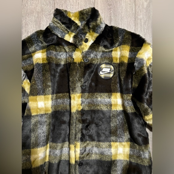 Nike Plaid Fuzzy Jacket - Picture 3 of 6